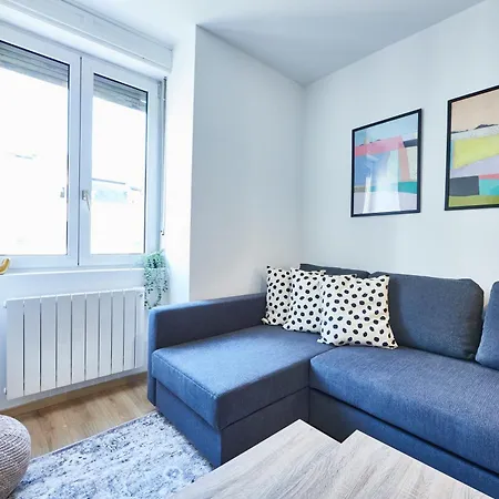 Be-4g - Joli 2 Pieces Equipe Pour 1-2 Pers Au 4eme Etage Au Centre De Daire