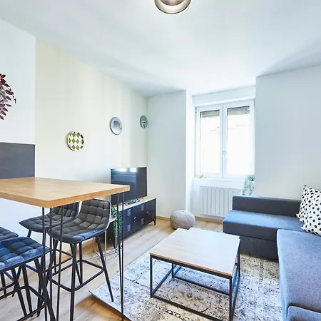 Be-4g - Joli 2 Pieces Equipe Pour 1-2 Pers Au 4eme Etage Au Centre De * Mulhouse