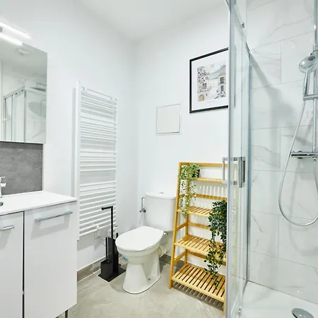 Be-4g - Joli 2 Pieces Equipe Pour 1-2 Pers Au 4eme Etage Au Centre De Daire