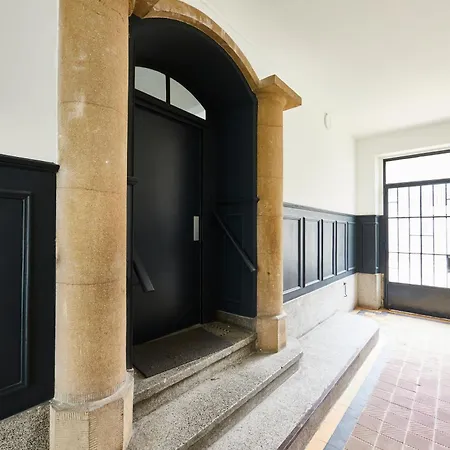 Apartment Be-4g - F2 Pour 1-2 Pers Au 4eme Etage Au Centre De *